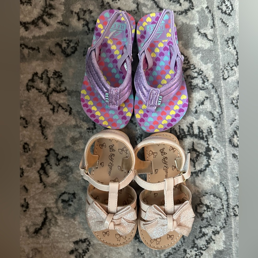 Little Girl sandals Reef nwot and self esteem bow sandals gently used Size 7 (2)